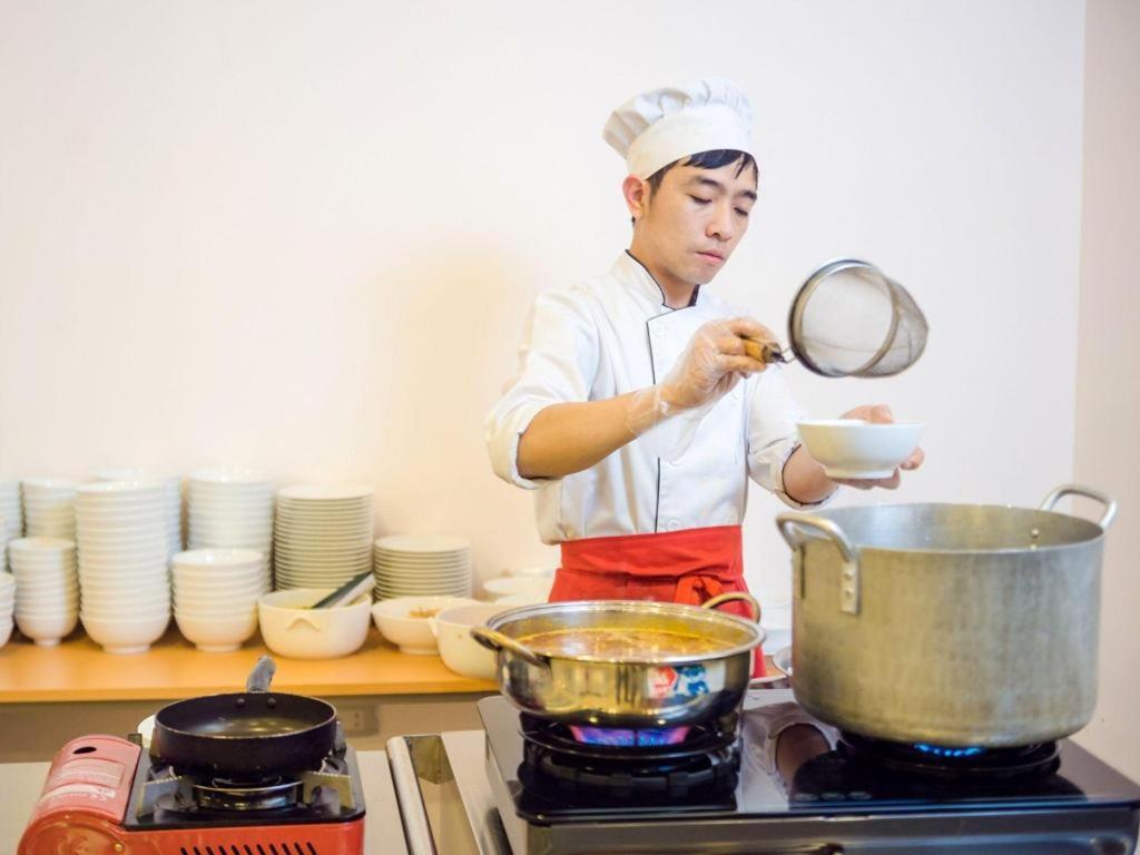 Lam Giang Hotel Vinh Esterno foto