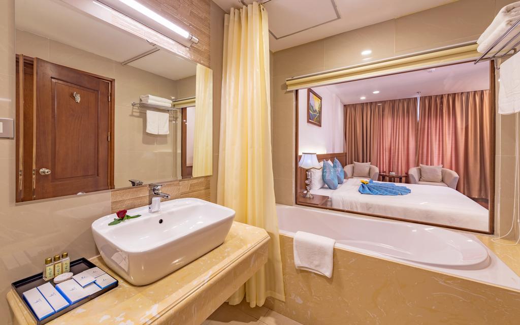 Lam Giang Hotel Vinh Esterno foto