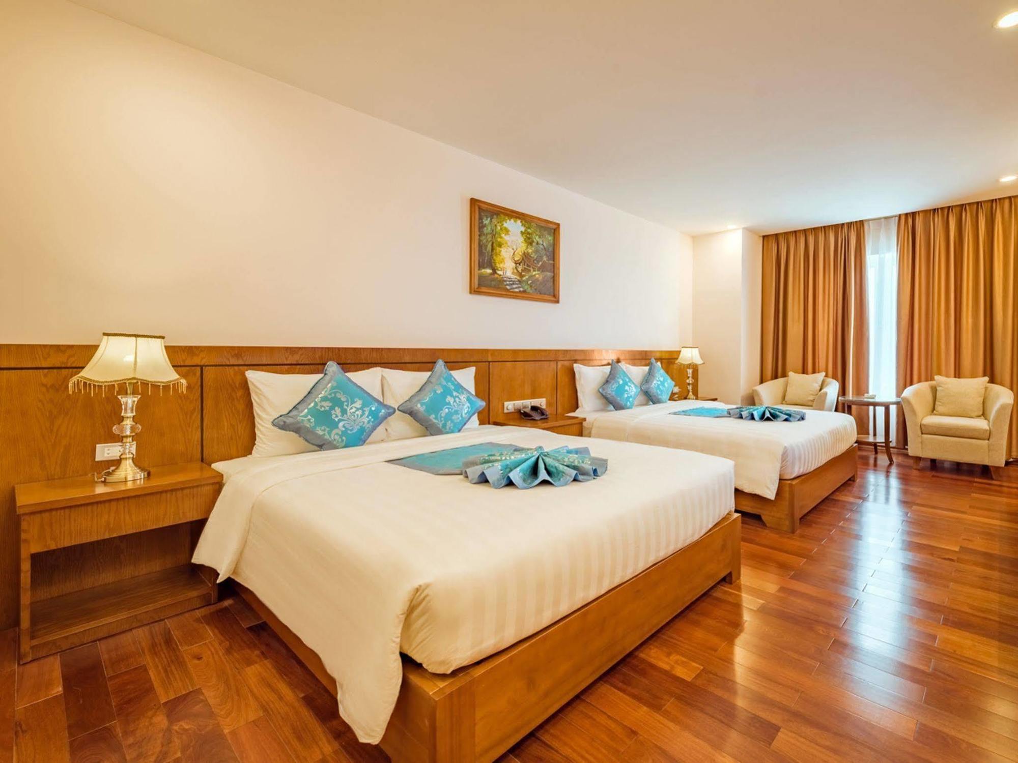 Lam Giang Hotel Vinh Esterno foto