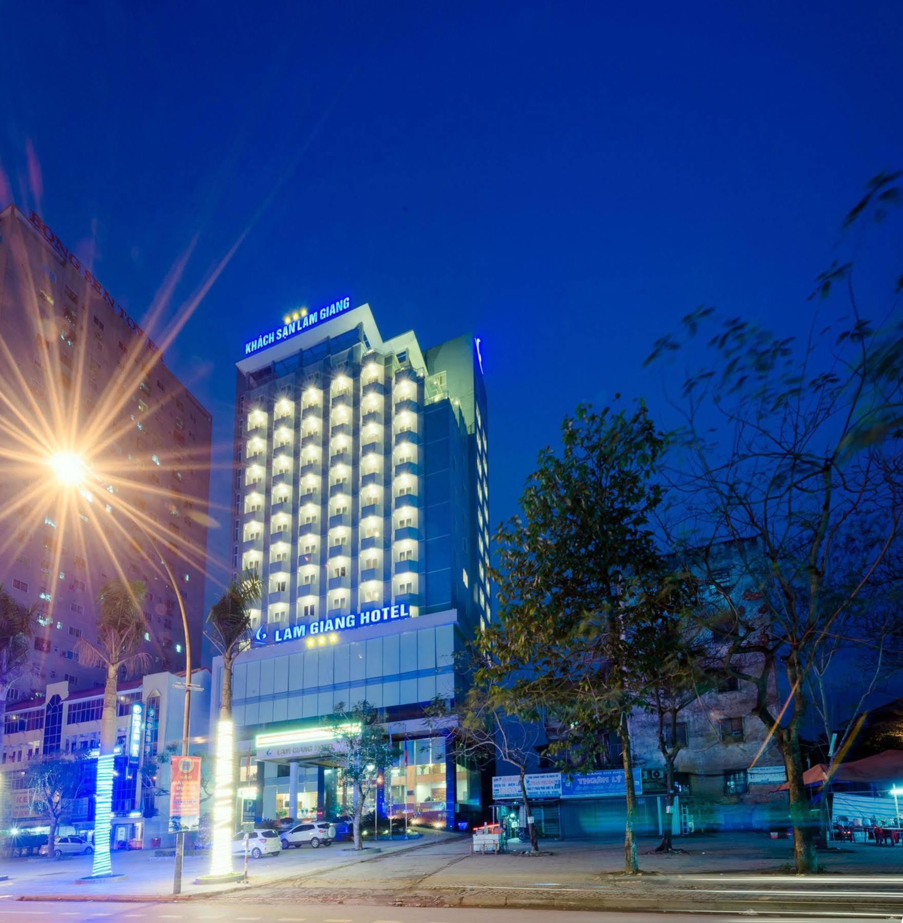 Lam Giang Hotel Vinh Esterno foto